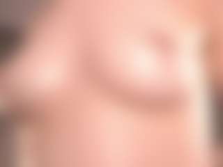 Live cam show with ArethaOvalles - Skinny on TastyBlacksLive
