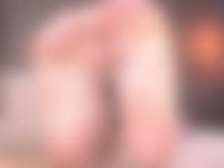 Live cam show with ArethaOvalles - Genital Piercings on StripNow