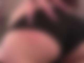 ArethaOvalles's Live Sex Cam Show