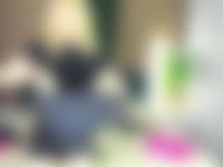 Live cam show with Tessa - Pretty on AdultVida.com