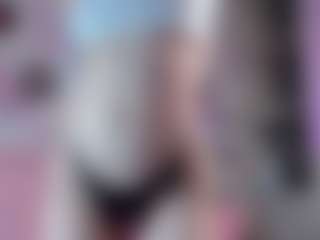 Live cam show with VelvetCares - Striptease on Camming Site