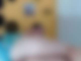 Live cam show with yeilamassbig - Blowjob on CamwithHer