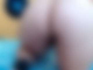 yeilamassbig's Live Sex Cam Show