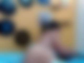 yeilamassbig's Live Sex Cam Show