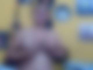 yeilamassbig's Live Sex Cam Show