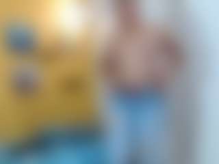 yeilamassbig's Live Sex Cam Show