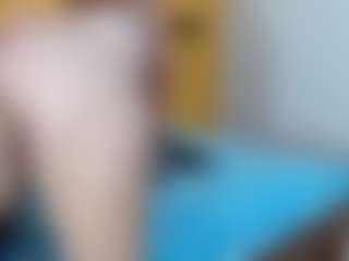 yeilamassbig's Live Sex Cam Show