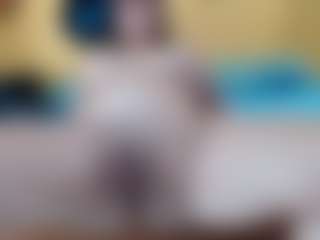 yeilamassbig's Live Sex Cam Show