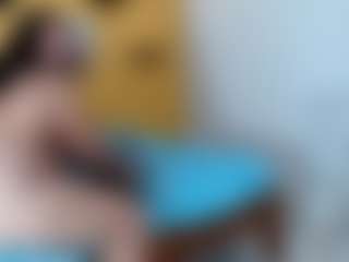 yeilamassbig's Live Sex Cam Show