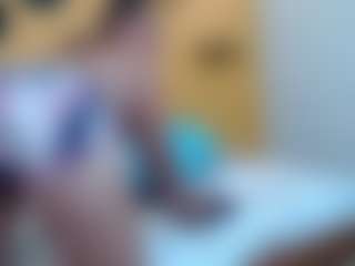 yeilamassbig's Live Sex Cam Show