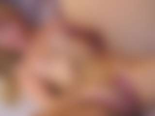 Live cam show with Leonor - Green Eyes on Strip Flash - Live Sex Shows