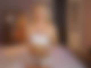 Live cam show with Leonor - Blondie on Mixed Magazine Live