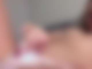 Live cam show with Leonor - Blonde Hair College on Milfs Live