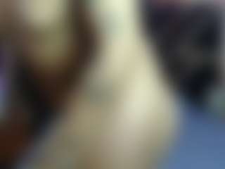 Live cam show with Brianna and David - Smoking on StripNow