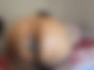 Live cam show with iAndroMedia - Brown Eyes on camtv