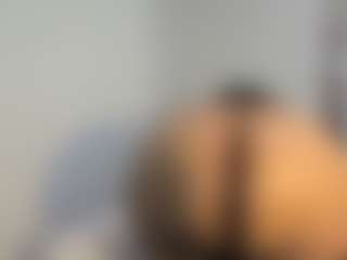 Live cam show with iAndroMedia - White on TeamSkeetLive | united states