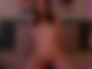 Live cam show with LindaParkins - Athletic on Strip Flash - Live Sex Shows