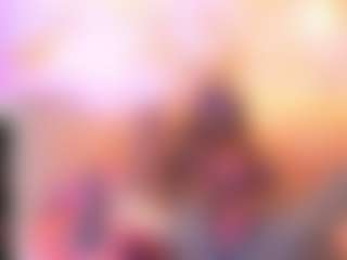 Live cam show with nylaroyale-cr - Spanking on Latina Girls