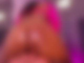 Live cam show with selena-monroy - Wet on TeamSkeetLive