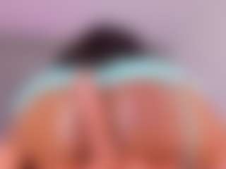 Live cam show with selena-monroy - Black Dildo on Camsoda
