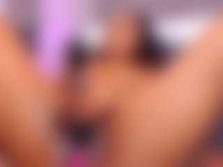 Live cam show with selena-monroy - Black Dildo on Camsoda