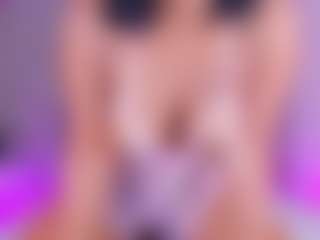 Live cam show with selena-monroy - Gagging on Porn Luv