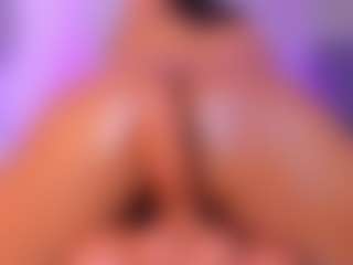 Live cam show with selena-monroy - Normal on Livezox