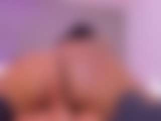 Live cam show with selena-monroy - Ebony Squirt on Gym Cam Girls