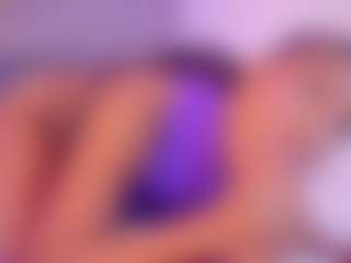 Live cam show with selena-monroy - Smart on Camsoda