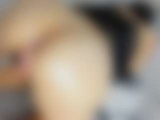 Live cam show with charlotsweett - Small Tits on AdultVida.com