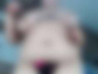 Live cam show with MadisonCopers - Milk on xDating