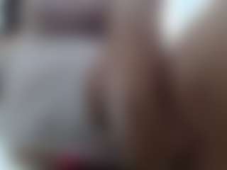 Live cam show with MadisonCopers - Milk on AdultVida.com