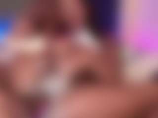 Live cam show with Chaannelqueen - Nipple Piercings on AdultVida.com