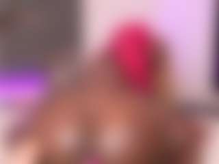 Live cam show with Chaannelqueen - Small Tits on Camsoda