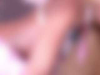 Live cam show with Chaannelqueen - Athletic Small Tits on CamwithHer