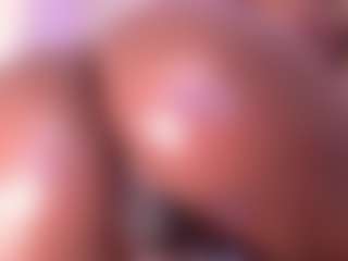 Live cam show with Chaannelqueen - Drinking on StripNow