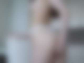CharmaineLannan's Live Sex Cam Show