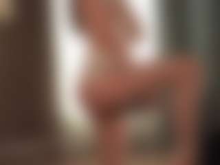 Live cam show with CharmaineLannan - Drinking on SinfulBabes