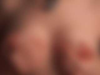 Live cam show with CharmaineLannan - Body Massage on Camsoda