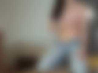 Live cam show with CharmaineLannan - Small Tits on Gym Cam Girls