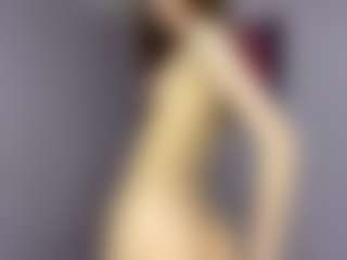 EldoraSebero's Live Sex Cam Show