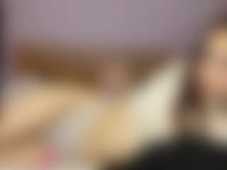 Live cam show with EldoraSebero - Young Adult on AdultVida.com