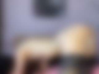 Live cam show with EldoraSebero - Cowgirl on Mixed Magazine Live