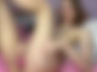 Live cam show with EldoraSebero - Brown Hair on SpunkLive