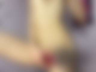 EldoraSebero's Live Sex Cam Show