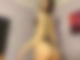 EldoraSebero's Live Sex Cam Show