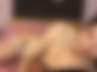 Live cam show with EldoraSebero - Playdildo on friskycurves.com