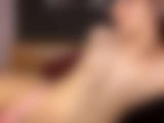Live cam show with EldoraSebero - Brown Hair on Camsoda