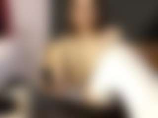 EldoraSebero's Live Sex Cam Show