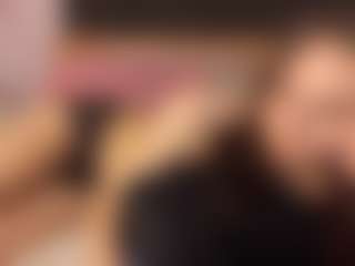 EldoraSebero's Live Sex Cam Show